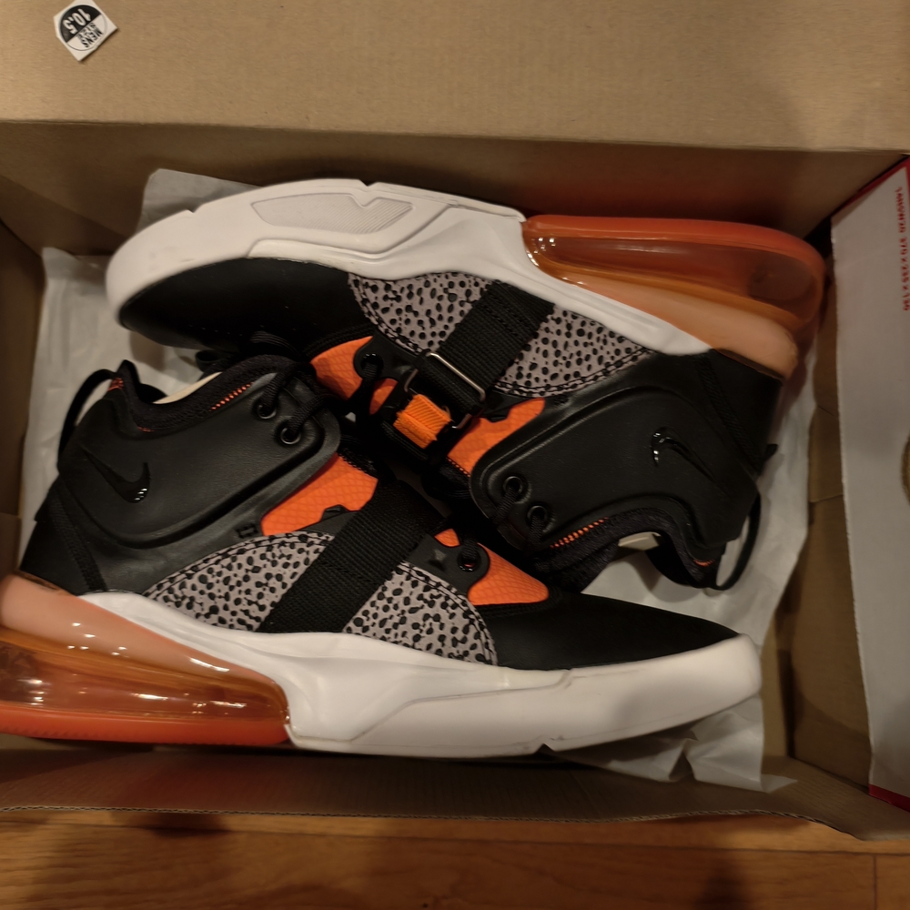 Nike Prestos And Safari Sneakers